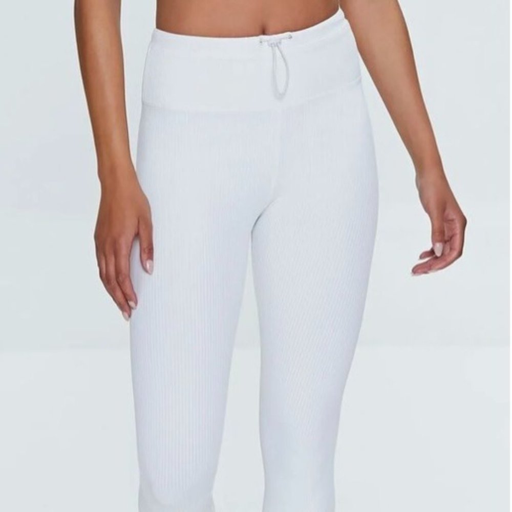 ACTIVEWEAR: White drawstring leggings